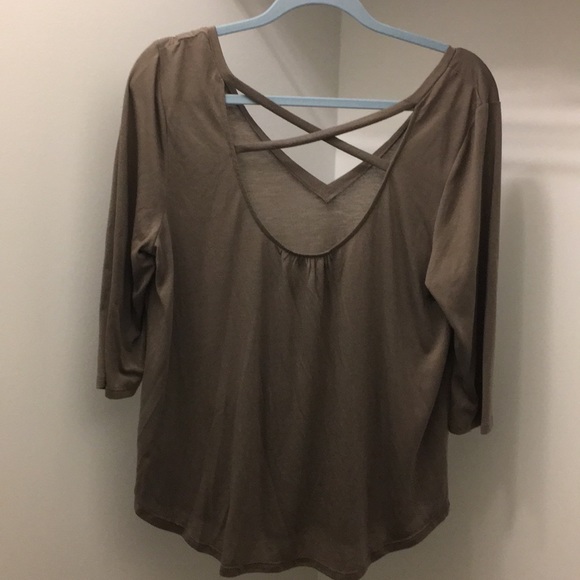 American Eagle 3/4 Sleeve Criss Cross Top Size XL - Picture 2 of 4